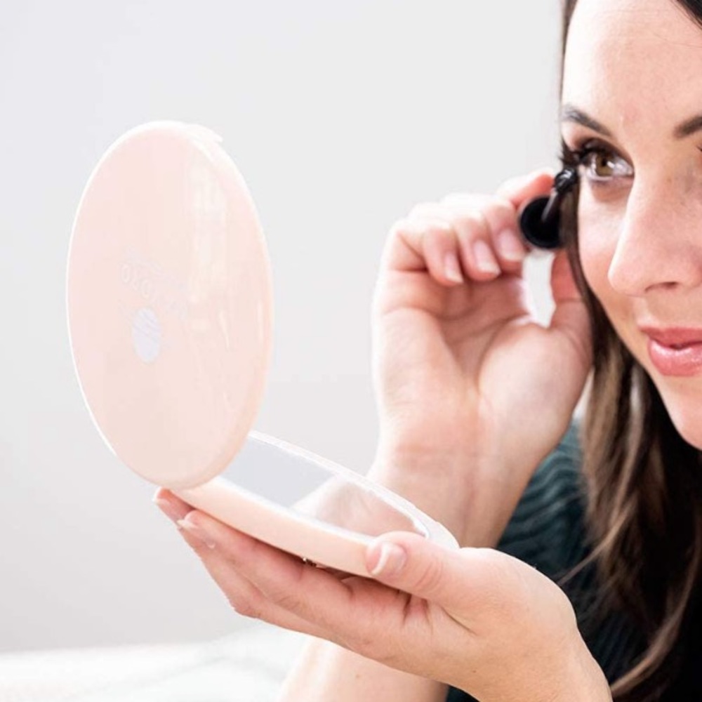 NEW Large Pink LED 1/10x Magnifying Compact Mirror - Picture 4 of 5